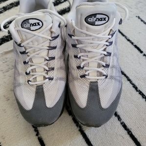 Nike Air Max 95 7.5 Dynamic Flywire black dark cool grey white women's